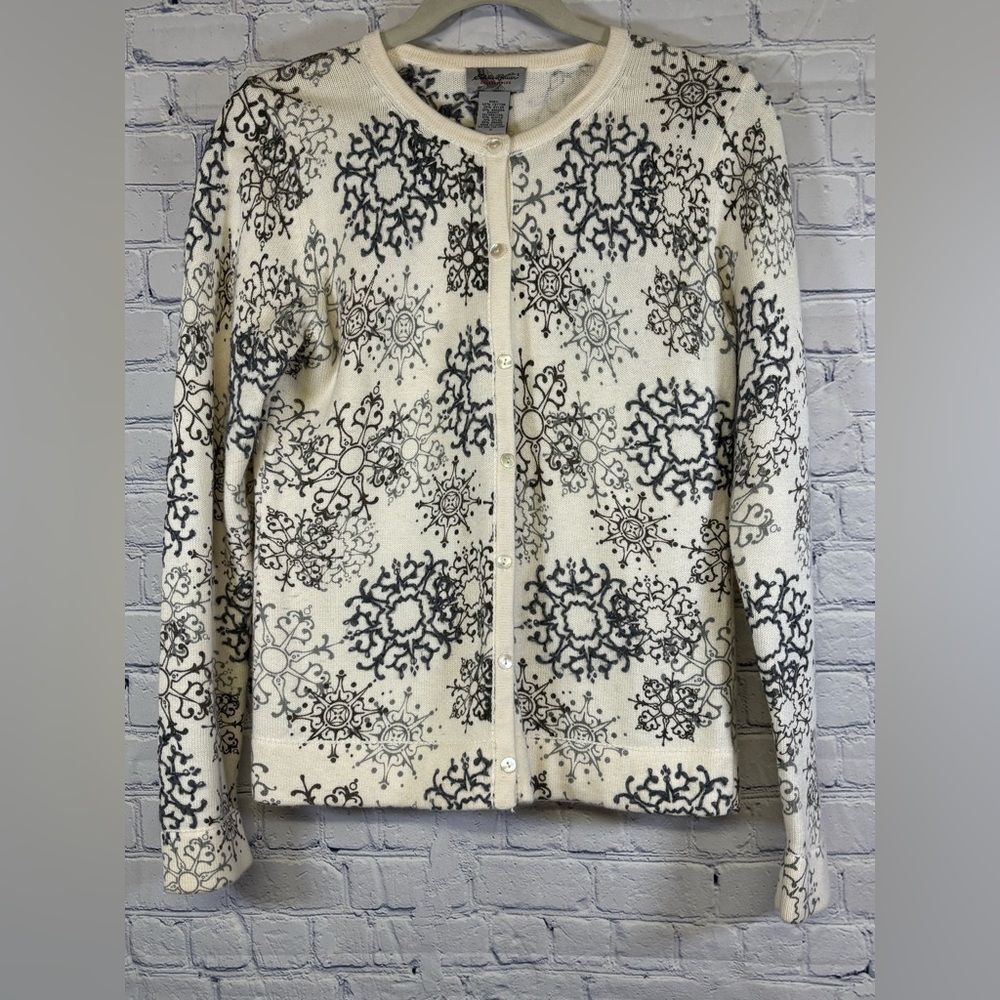 VINTAGE Eddie Bauer Collectibles Cream Cotton Angora Blend Snowflake Sweater S